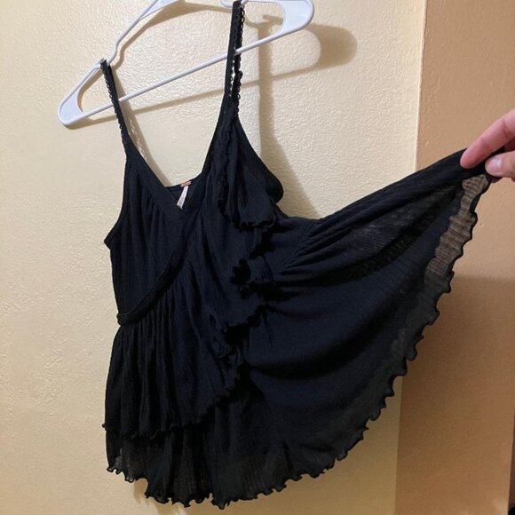 Free People Womens Black Cropped Asymmetrical Ruffle Lettuce Hem Tank Top Medium - Picture 3 of 5